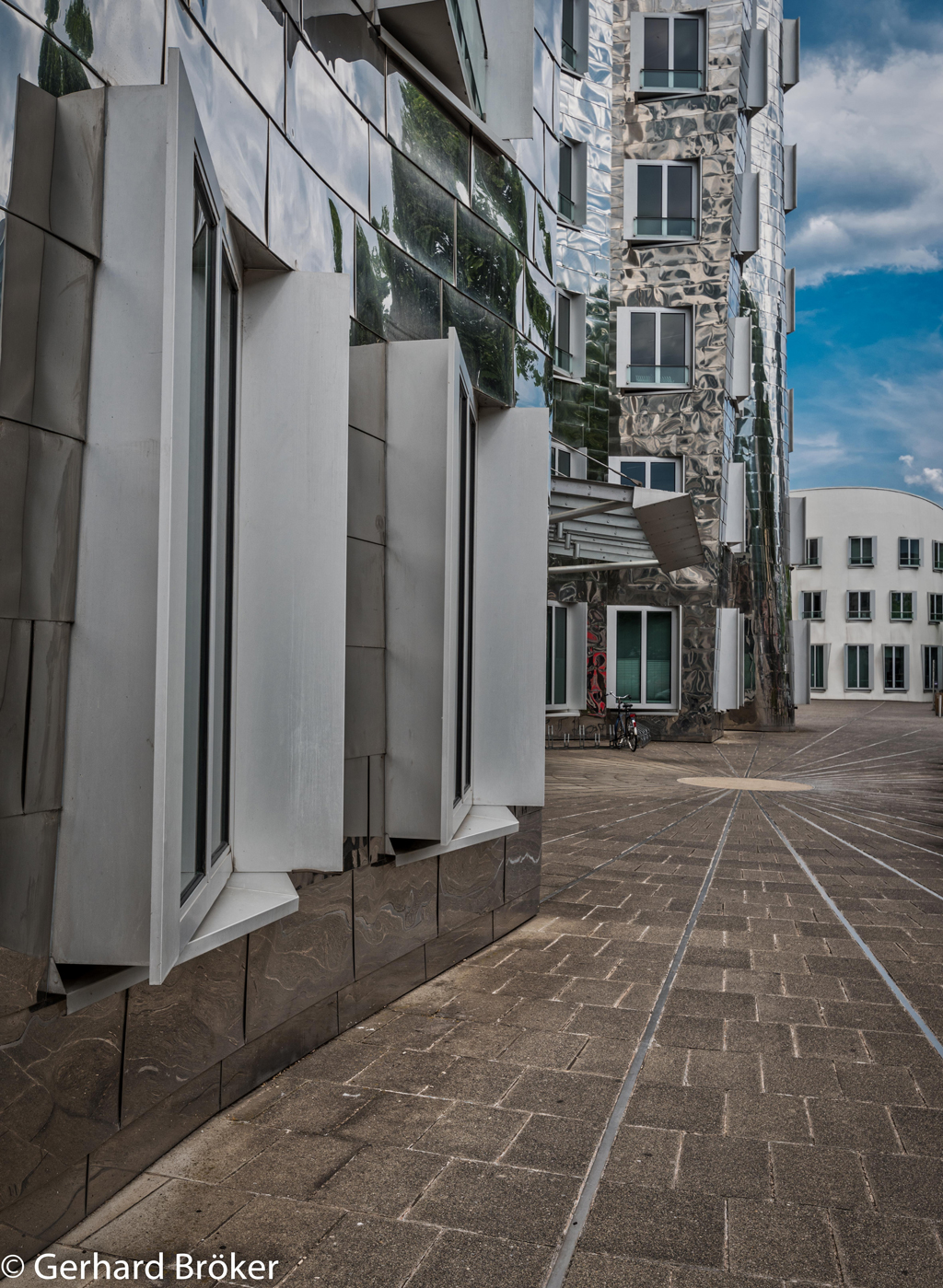 Medienhafen Düsseldorf  Gerd Bröker