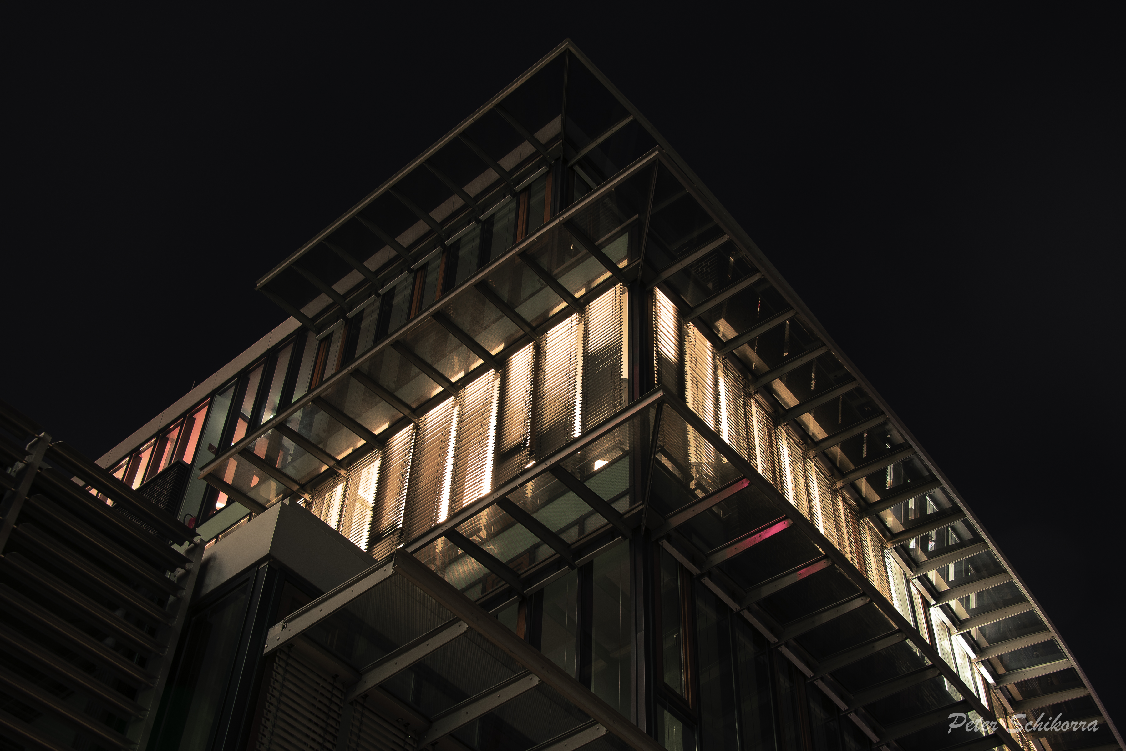 Penthouse Peter Schikorra  Annahme
